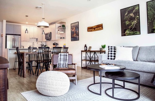 Revelstoke Condo | The Shred Shack - Stylish Revelstoke Condo