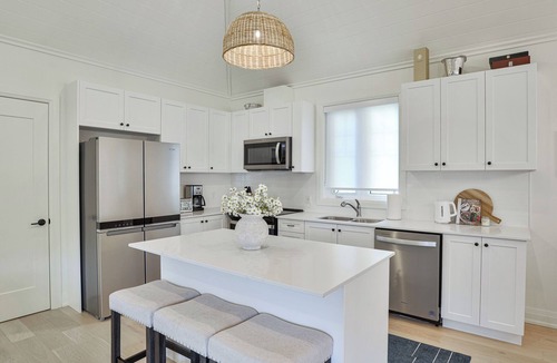 Minett House | The Silver Cottage (#11)