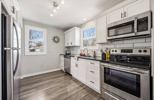 Sarnia House | The Summer House