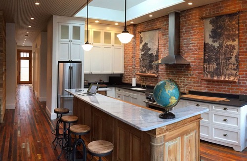 Nelson Apartment | The Tremont Loft- Historic Downtown Luxury