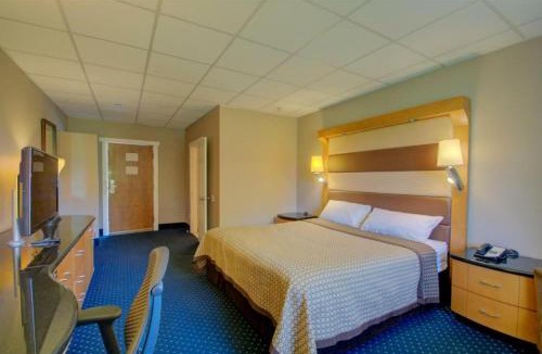 Grand Forks Hotel | THE VICTORIAN MOTEL AND RV PARK by Capital O