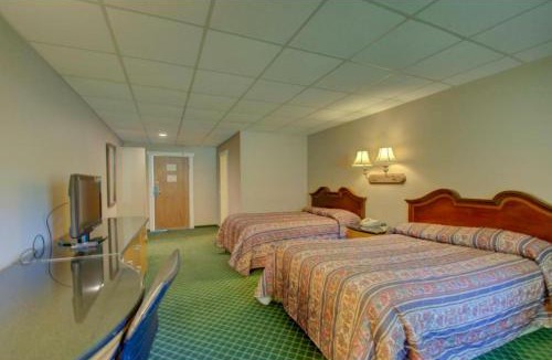 Grand Forks Hotel | THE VICTORIAN MOTEL AND RV PARK by Capital O