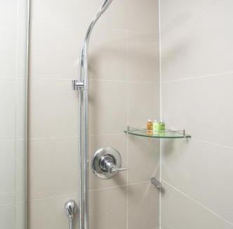 Toronto Entertainment District Apartment | The Vine & View Suite