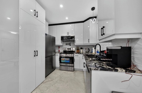 Bridgeview House | The Windsor Mainstay