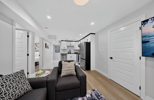 Bridgeview House | The Windsor Mainstay