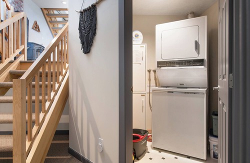Silver Star Mountain House | This 6 bedroom, duplex is the perfect location for your Silver Star adventures.