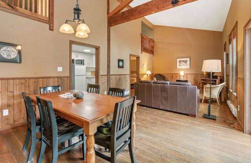 Ucluelet Apartment | Tidal Pool Spacious Ocean View Loft Suite in Ukee