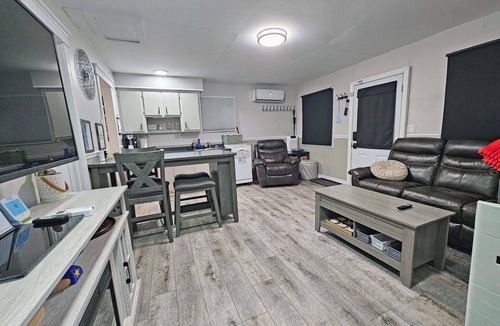 Gloucester County House | Tiny Home| Full Kitchen | Sleeps 4 + Work Desk. Relax, explore Acadian Peninsula