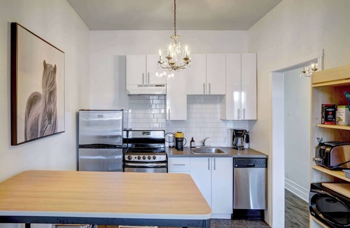Plateau Mont Royal Apartment | Top-Floor Balcony Above Mont-Royal Ave, Sleeps 13