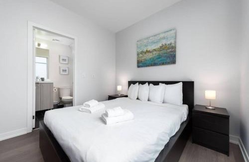 Old Town Apartment | Toronto Condo with a View, St. Lawrence Market