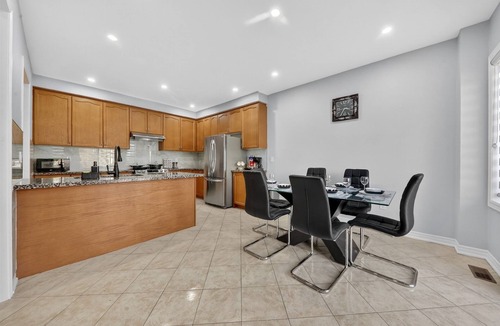 Milliken House | Toronto Entire Private Home 3BR | 2BA | Hwy | Park