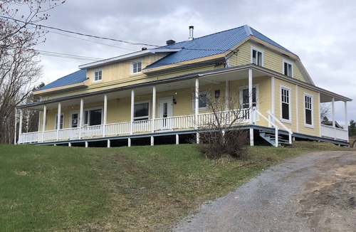 L'Anse-Saint-Jean House | Tourist residence l'abris