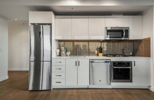 Connaught Condo | Tower Views! Pool, FREE Banff Pass!