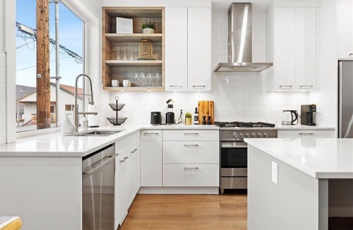 North End House | Townhouse with Rooftop Deck in Downtown Kelowna