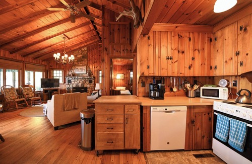 Naples House | Traditional pet-friendly Maine home featuring an incredible sandy beach!