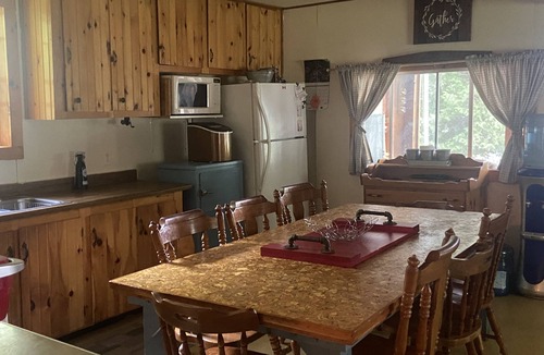 Rideau Lakes Cottage | Tranquil 3 bedroom waterfront cottage on private lake!