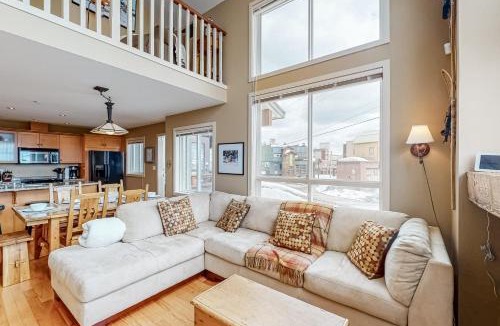 Big White Ski Resort House | Trappers Crossing 35