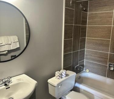 Schreiber Hotel | Travelodge by Wyndham Schreiber Ontario