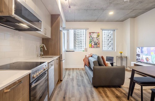 Shaughnessy Village Apartment | Trendy 1BDR Apartment in the Heart of DT MTL