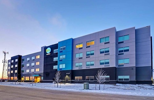 Southwest Edmonton Hotel | TRU BY Hilton Edmonton Windermere