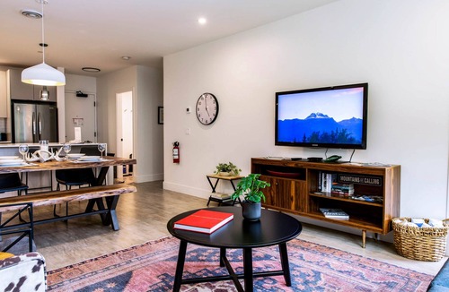 Revelstoke House | Tucker's Place - Pet Friendly Condo w/Hot Tub