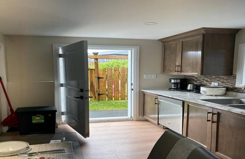 Terra Nova Apartment | Two bedroom cozy apartment in central location, 15 minute from historic downtown