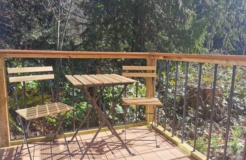 Sliammon Apartment | U18 Seaside Serenity: Seal Bay Glamping Retreat