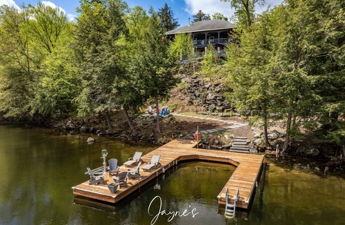 Muskoka Lakes Cottage | Unique 8 bed 5bath cottage on the Joe River!