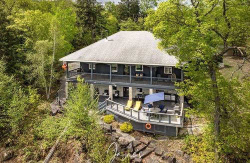 Muskoka Lakes Cottage | Unique 8 bed 5bath cottage on the Joe River!