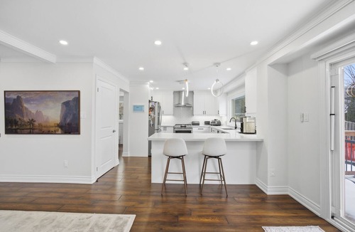 Erin Mills House | Upscale 5BR Home + 2 Offices + Kids Playroom + Ideal for large families