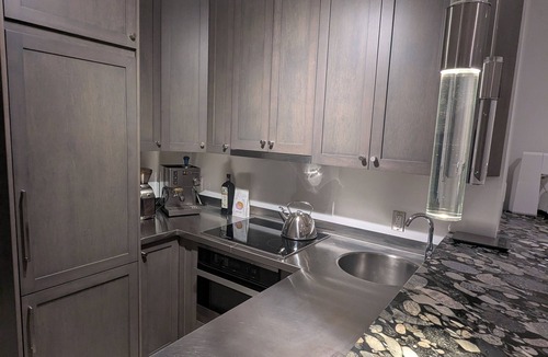 Broadmead House | Urban Forest 2 Bedroom+ suite in Mid Century Architect's Home