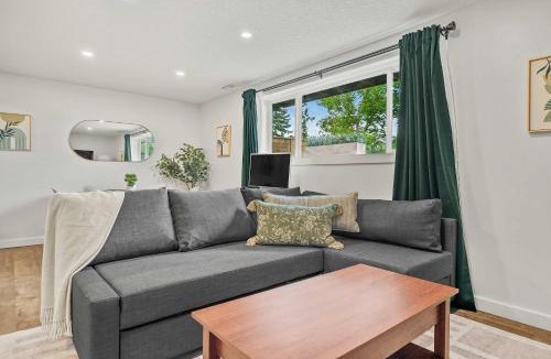 Inglewood House | Urban Hideaway Walk to Shops 3BR 8px