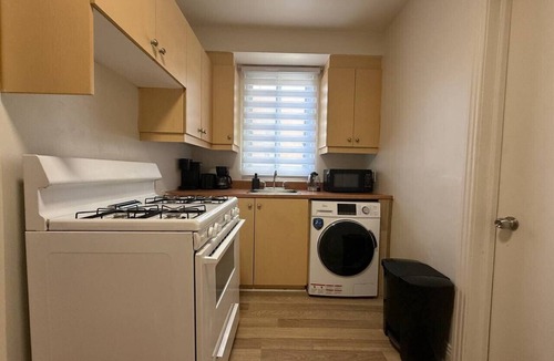 Cote-Des-Neiges—Notre-Dame-De-Grace Apartment | Urban Style and Adventure 1BR MTL by Two Metros!