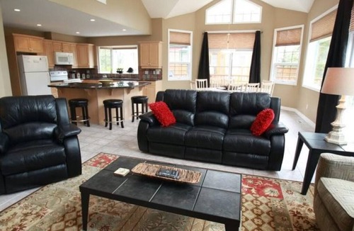 East Kootenay Condo | VACATION RENTAL in LUXURY CONDO in the heart of the ROCKY MOUNTAINS!