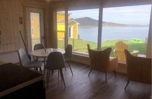 Saint Lunaire-Griquet Bed & Breakfast | Valhalla near L'Anse aux Meadows