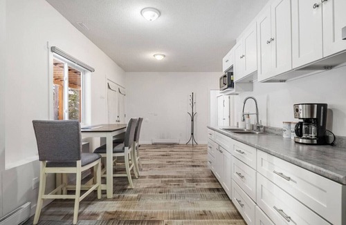 East Kootenay Apartment | Valley View Suite | Hot Springs | Central | AC