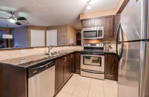 East Kootenay Apartment | Valley View Haven - BBQ Hot Tub Pool Gym