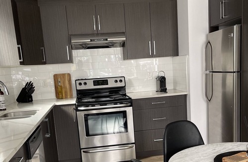 Central Okanagan House | Valleyview 2 Bedroom with Hot Tub and Games Room
