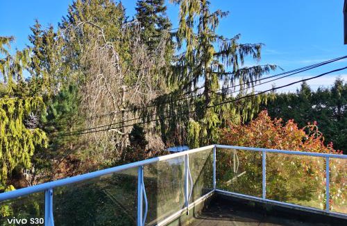 Richmond House | Vancouver Airport Blueberry Manor