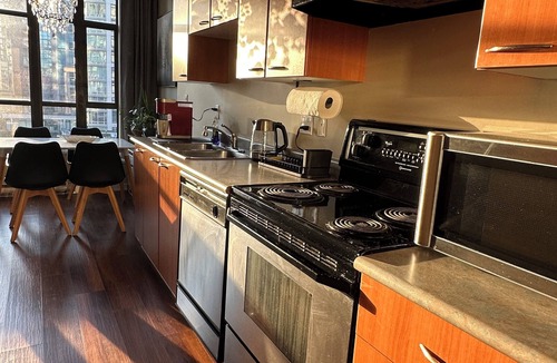 Downtown Vancouver Apartment | Vancouver downtown apartment walking distance to beach