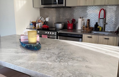 Bathurst Manor Condo | Vibrant Toronto Retreat: Gym, BBQ & Rooftop Views