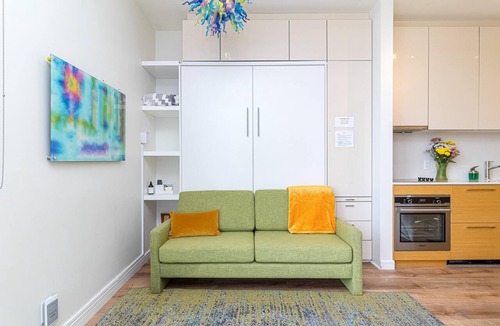 Downtown Victoria Apartment | Vibrant Waterfront Living at The Janion