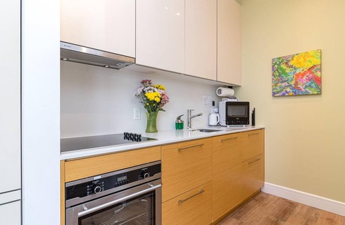 Downtown Victoria Apartment | Vibrant Waterfront Living at The Janion