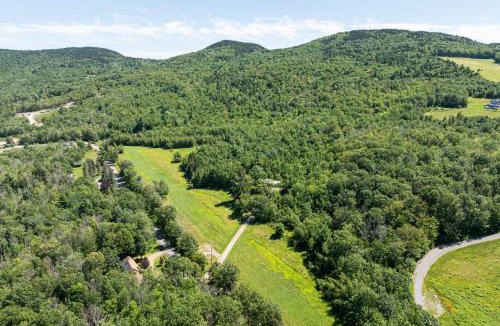 Gilford House | Wagner Ranch Lake Winni, Gunstock & BNH Pavilion