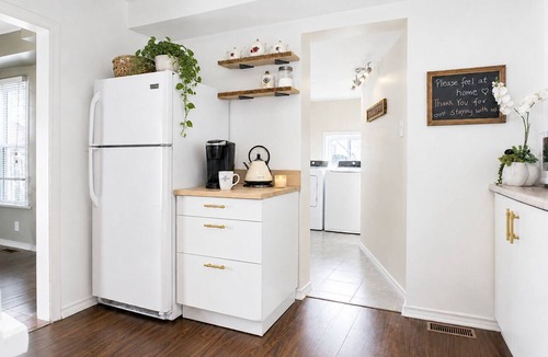 Wellington House | Walk to Beach and Downtown: Wellington PEC Cottage