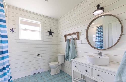 Malpeque Cottage | Water Front Beach House With Breathtaking View Of Darnley Basin, Mins To Beach
