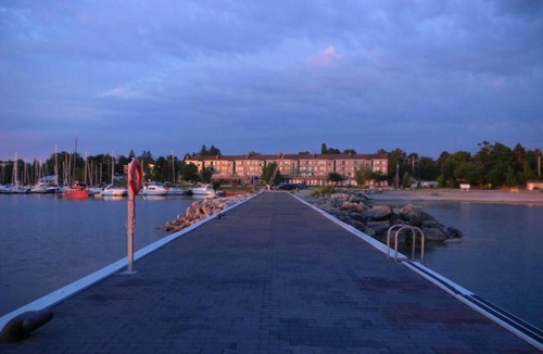 Thornbury Condo | Waterfront 2 bedroom condo- amazing views and across from sandy public beach