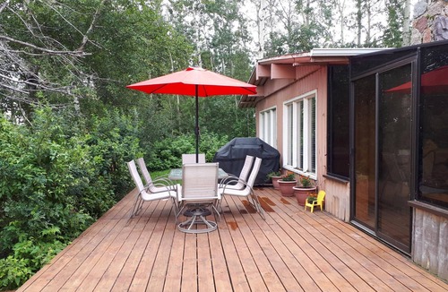 Westerose Cabin | Waterfront cabin Pigeon Lake! August 14 -17, August 28 - September 3 AVAILABLE