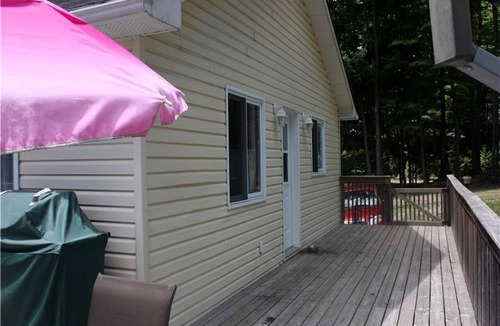 North Frontenac Cottage | Waterfront Cottage Rental with in North Frontenac, Ontario, Canada
