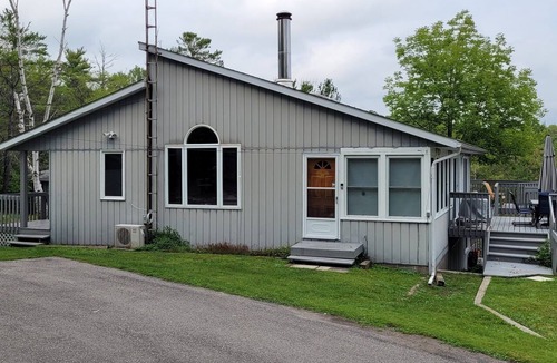 Carling Cottage | Waterfront Cottage by Killbear/Parry Sound with Boat Access